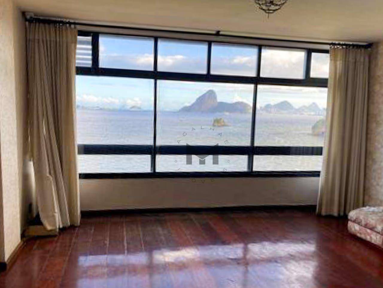 Apartamento à venda com 4 quartos, 180m² - Foto 1