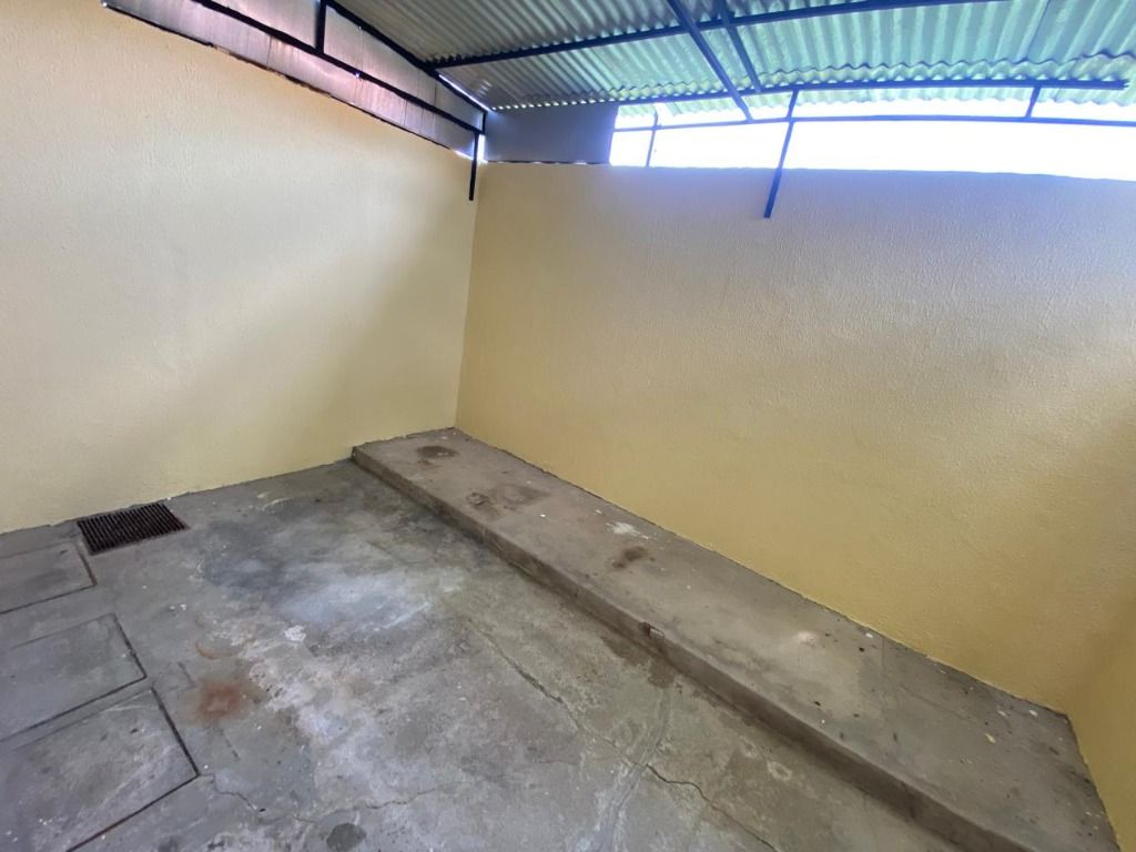 Casa para alugar com 2 quartos, 135m² - Foto 15