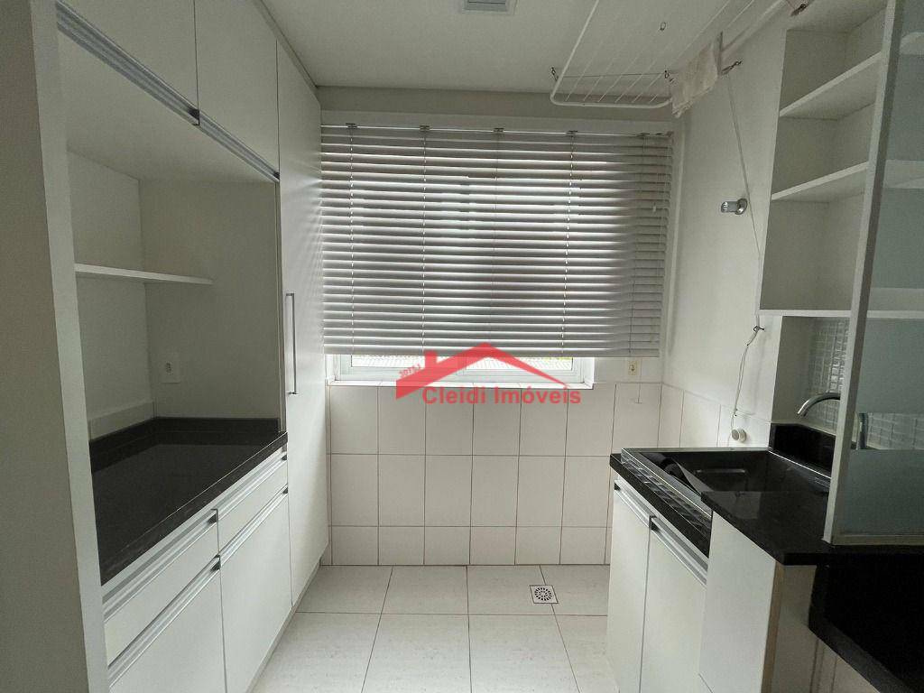 Apartamento à venda e aluguel com 2 quartos, 70m² - Foto 11