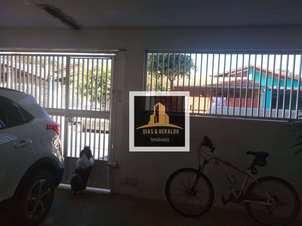 Sobrado à venda com 3 quartos, 200m² - Foto 2