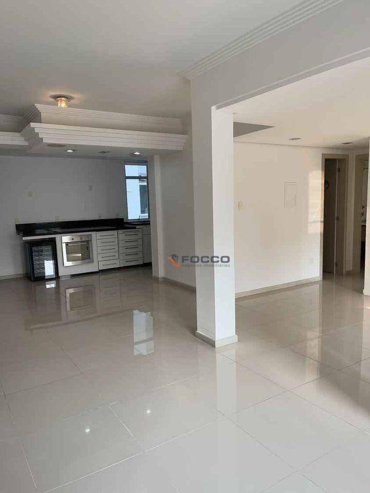 Apartamento à venda com 2 quartos, 106m² - Foto 4