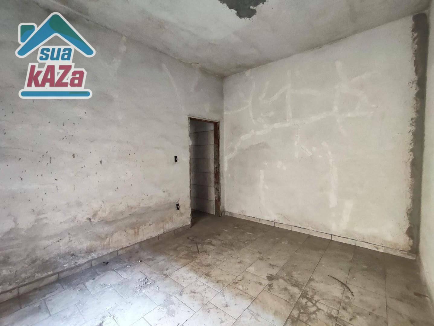 Casa à venda com 6 quartos, 235m² - Foto 9