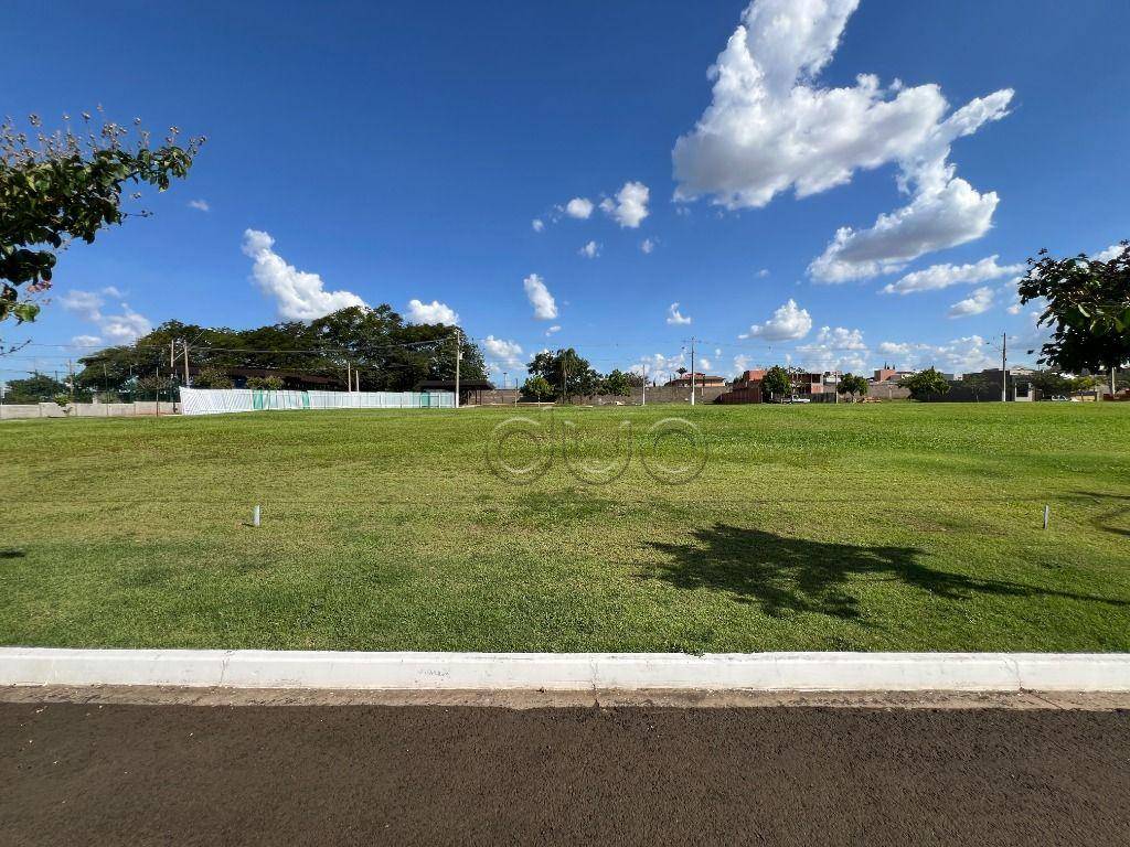 Loteamento e Condomínio, 250 m² - Foto 1