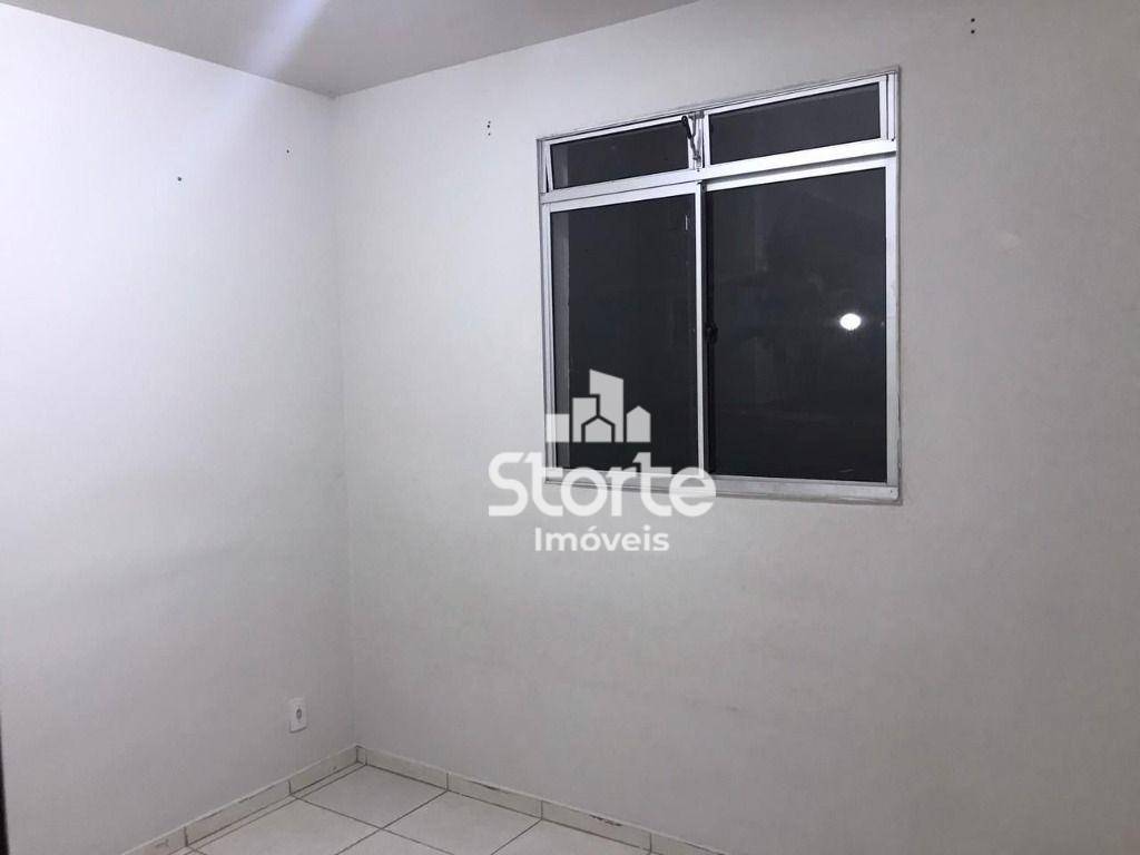 Apartamento à venda com 2 quartos, 45m² - Foto 4