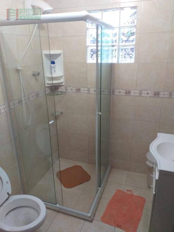 Casa à venda com 4 quartos, 220m² - Foto 11