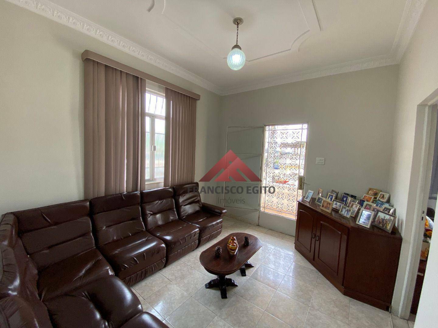 Casa à venda com 5 quartos, 160m² - Foto 6