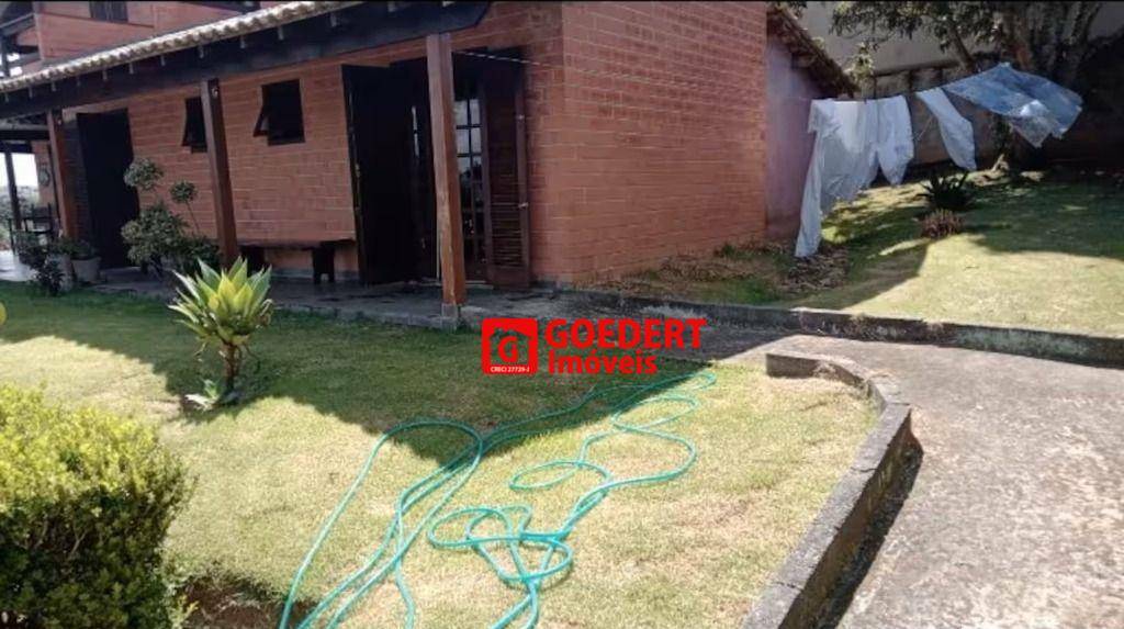 Chácara à venda com 3 quartos, 200m² - Foto 7