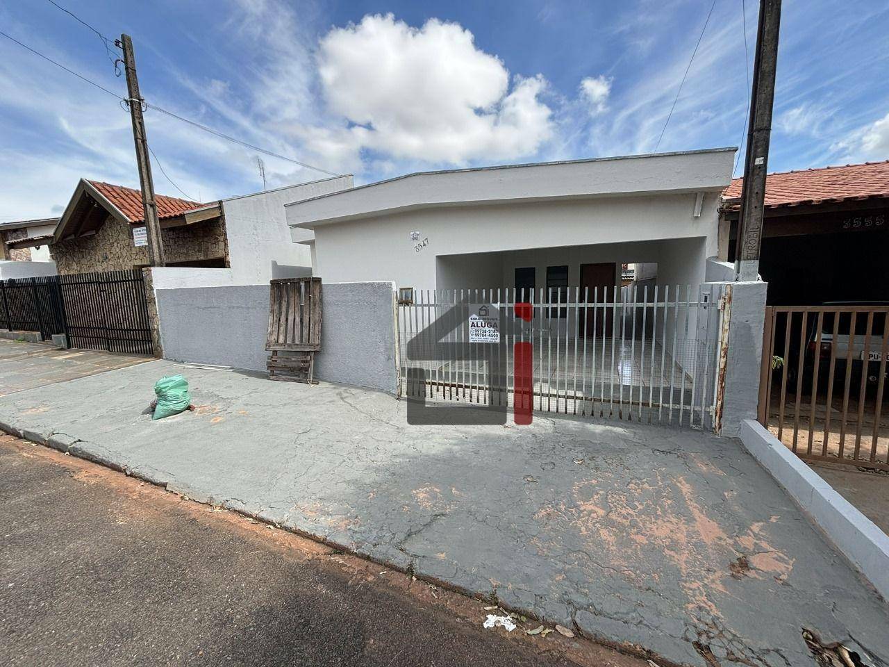 Casa para alugar com 3 quartos - Foto 1