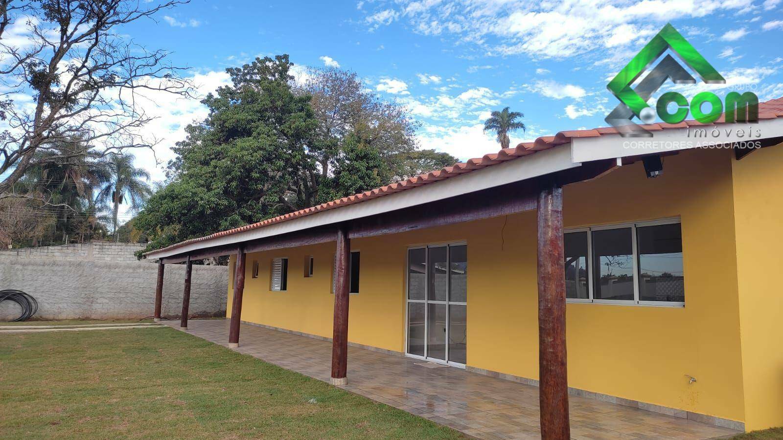 Chácara à venda com 3 quartos, 148m² - Foto 2