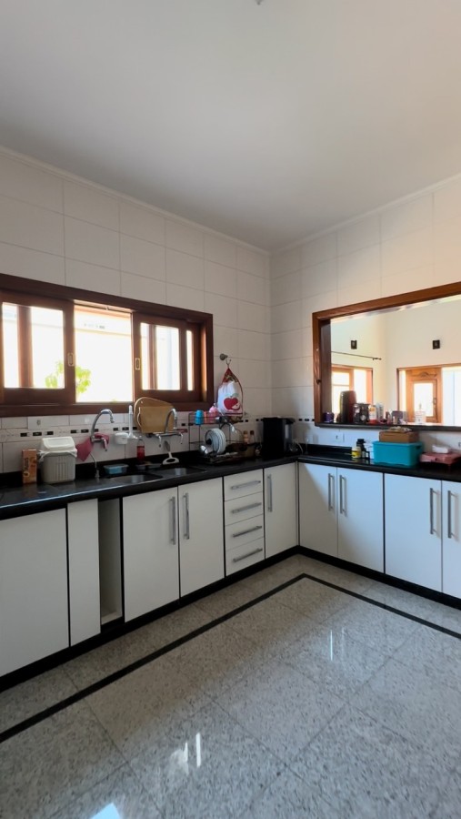 Casa à venda com 5 quartos, 350m² - Foto 2