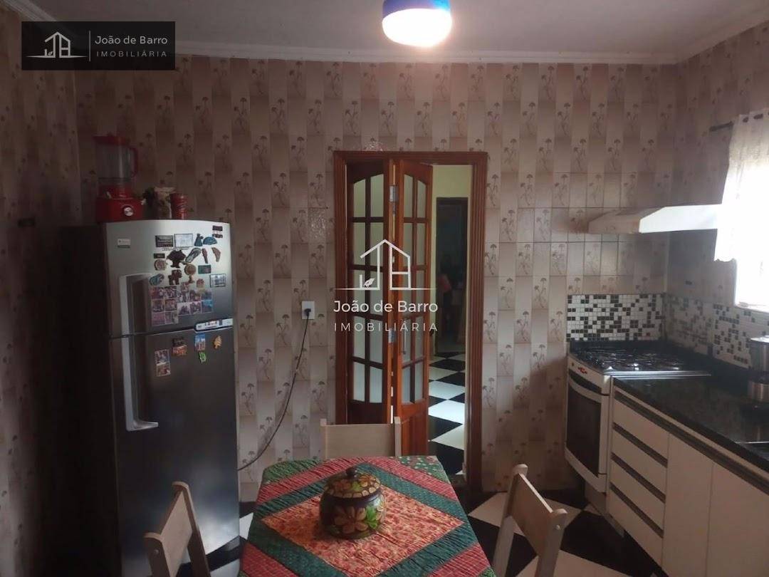 Sobrado à venda com 4 quartos, 221m² - Foto 4