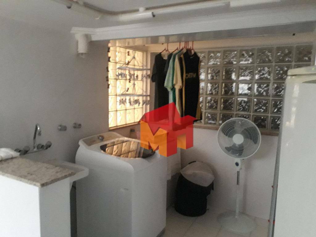 Casa à venda com 3 quartos, 301m² - Foto 13