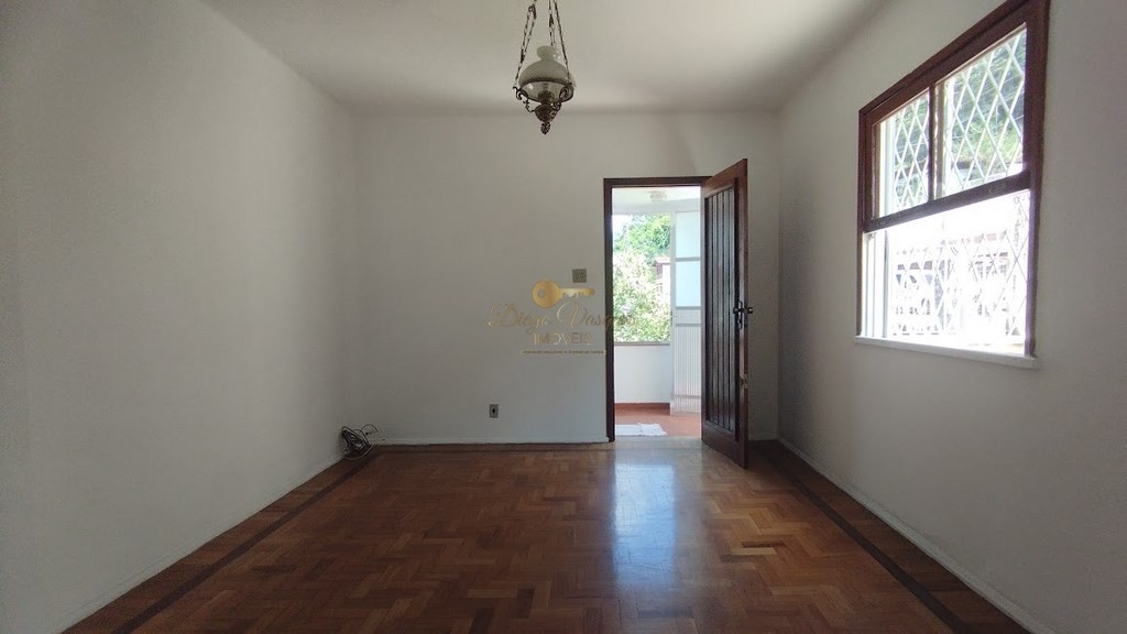 Casa à venda com 2 quartos, 1m² - Foto 3