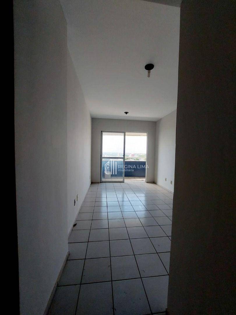 Apartamento à venda com 2 quartos, 75m² - Foto 4