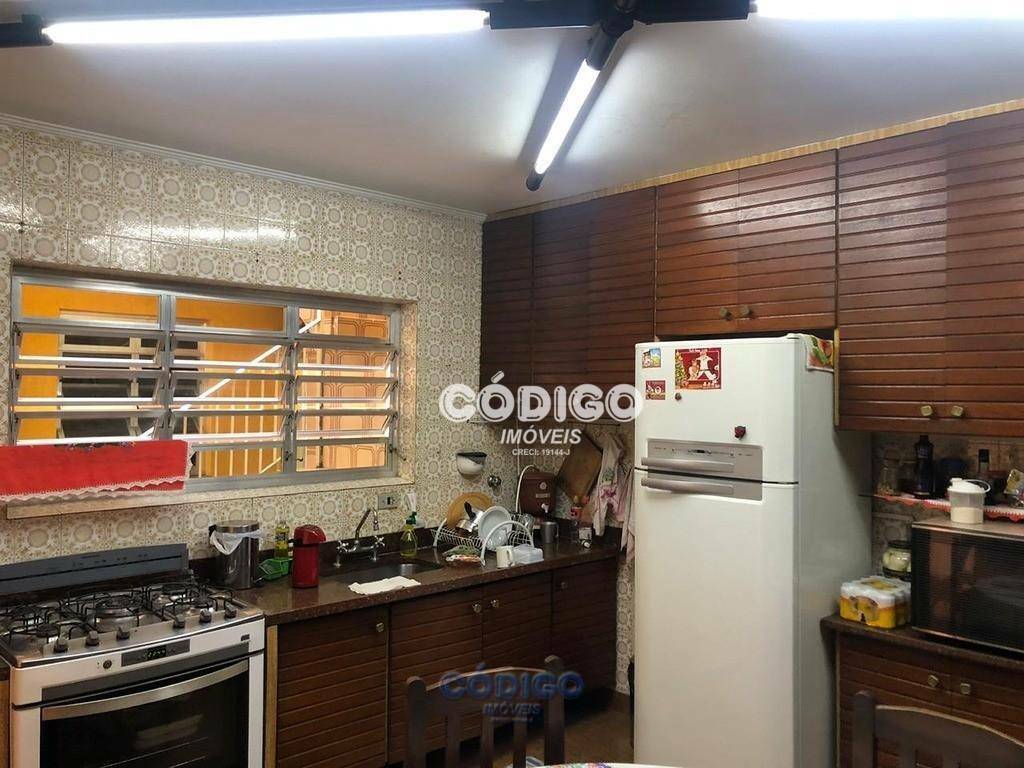 Sobrado à venda com 3 quartos, 200m² - Foto 14