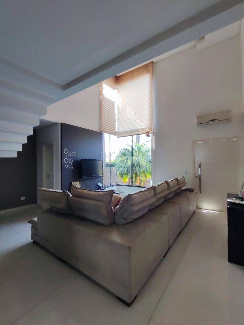 Sobrado à venda com 3 quartos, 288m² - Foto 2