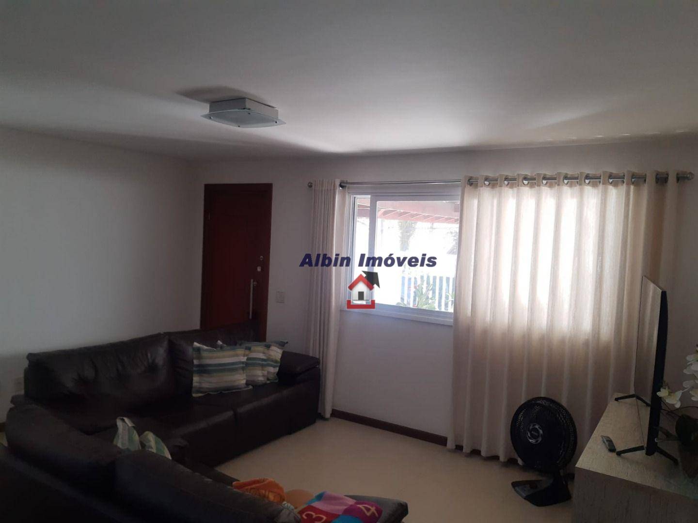 Casa à venda com 4 quartos, 175m² - Foto 11