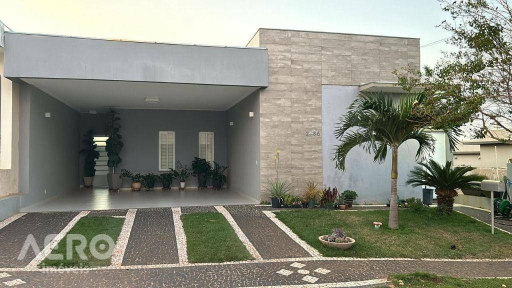 Casa de Condomínio à venda com 3 quartos, 213m² - Foto 2