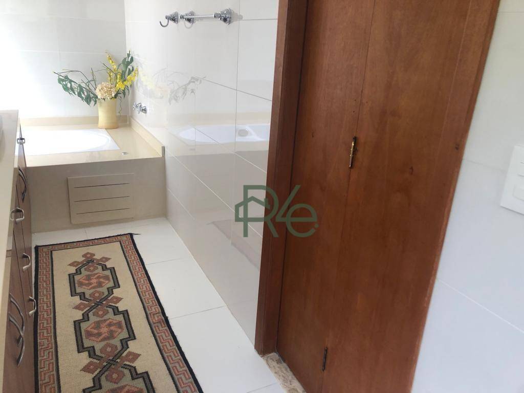 Casa de Condomínio à venda com 3 quartos, 225m² - Foto 25