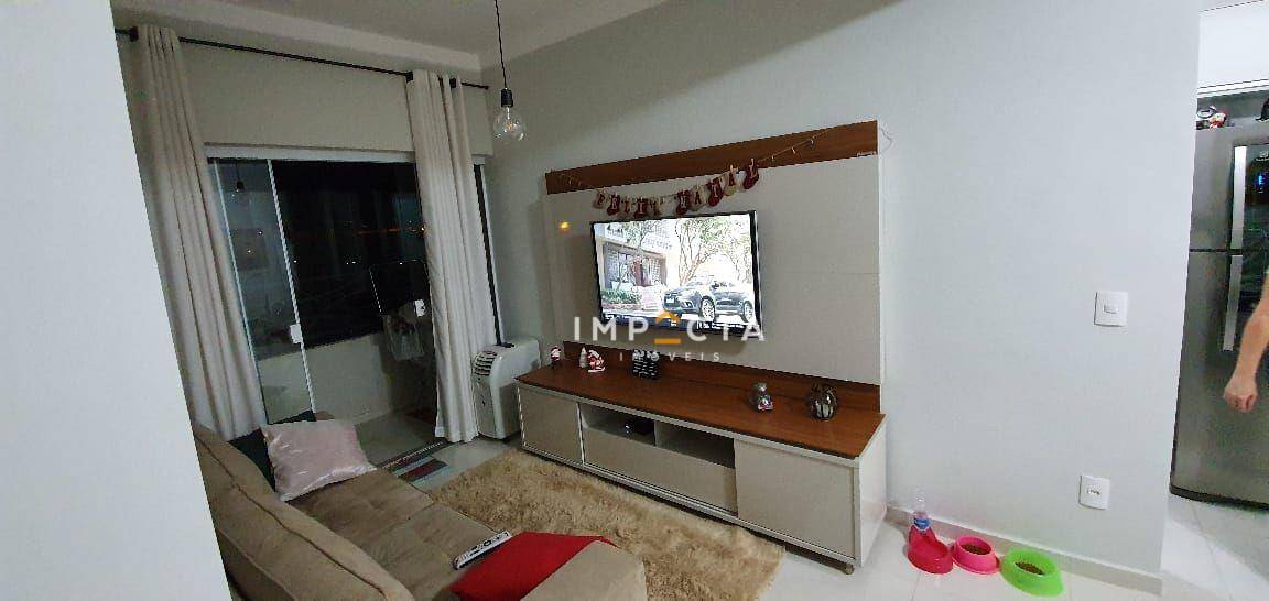 Apartamento à venda com 2 quartos, 80m² - Foto 2