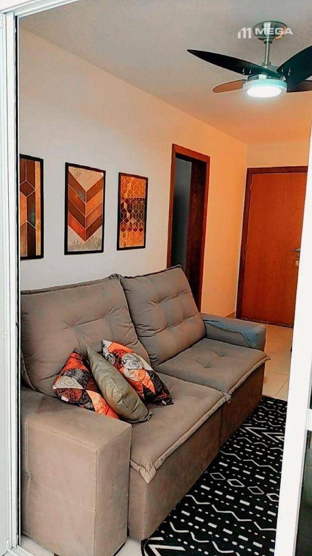 Apartamento à venda com 2 quartos, 64m² - Foto 4