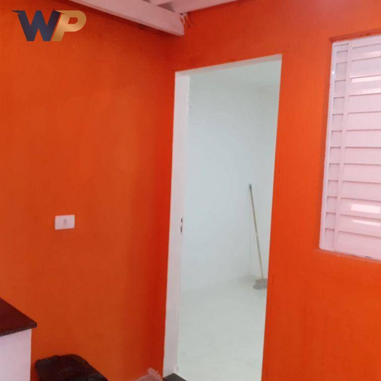 Casa para alugar com 1 quarto, 30m² - Foto 1