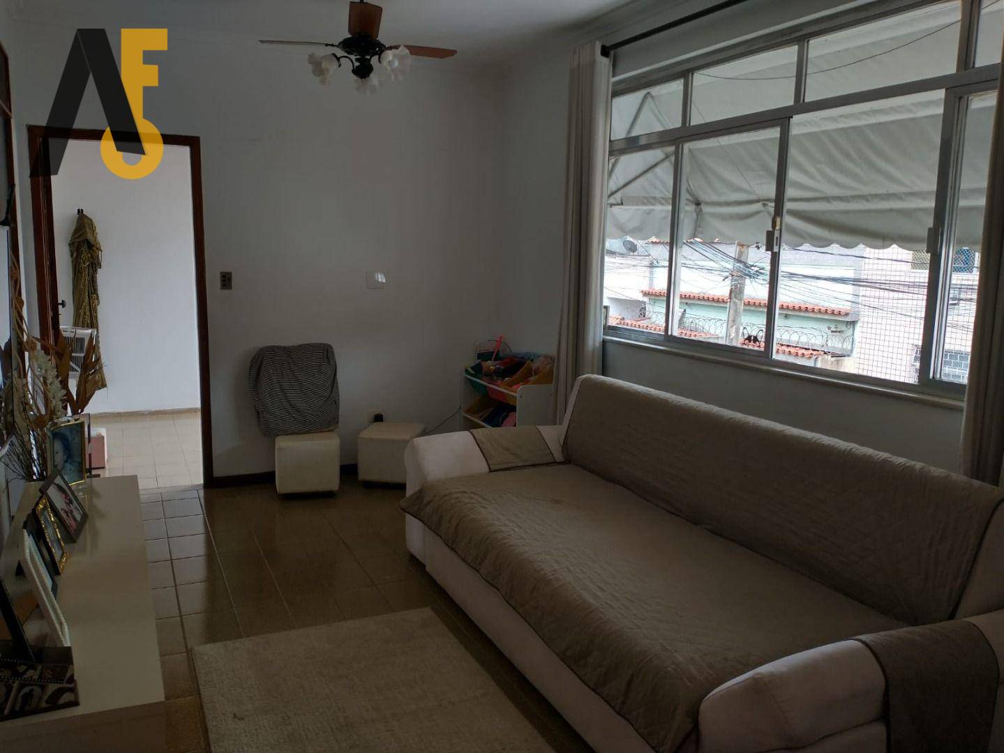 Casa de Condomínio à venda com 4 quartos, 170m² - Foto 2