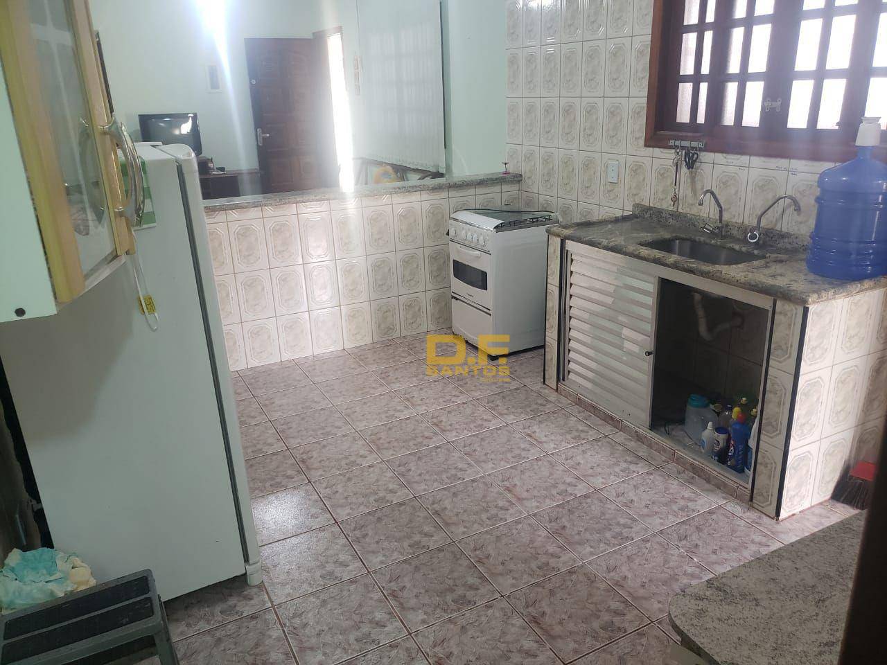 Casa à venda com 2 quartos, 120m² - Foto 2