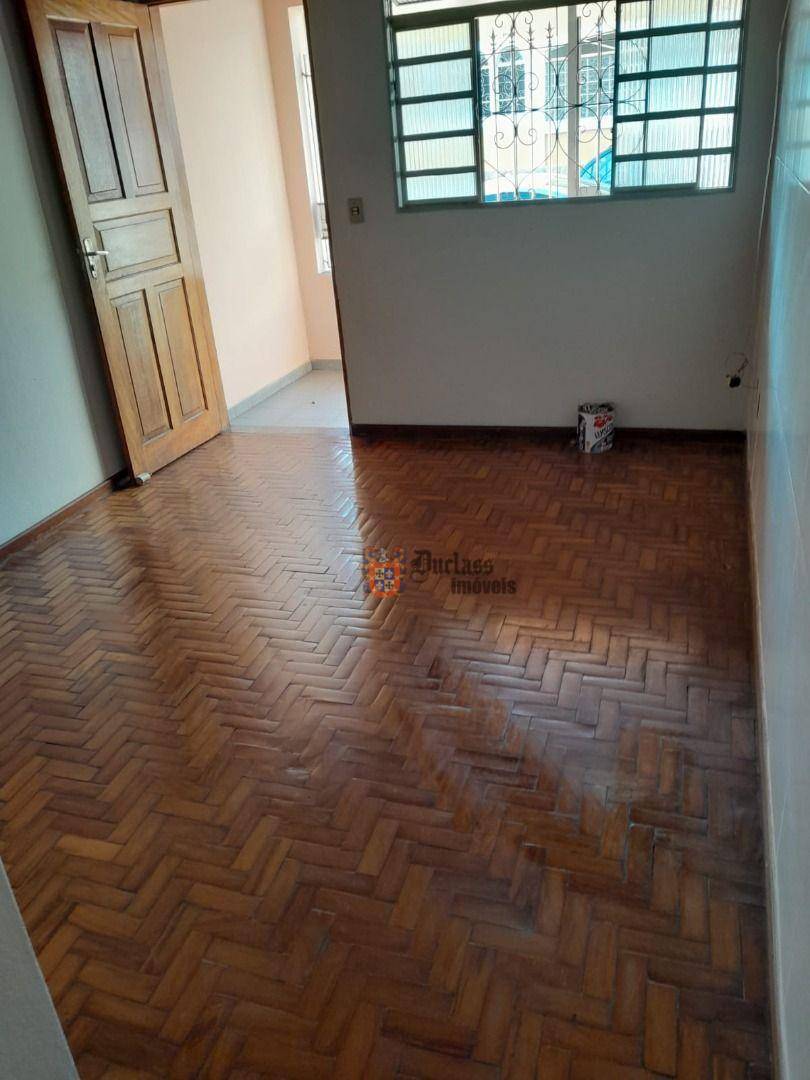 Casa à venda com 2 quartos, 100m² - Foto 3