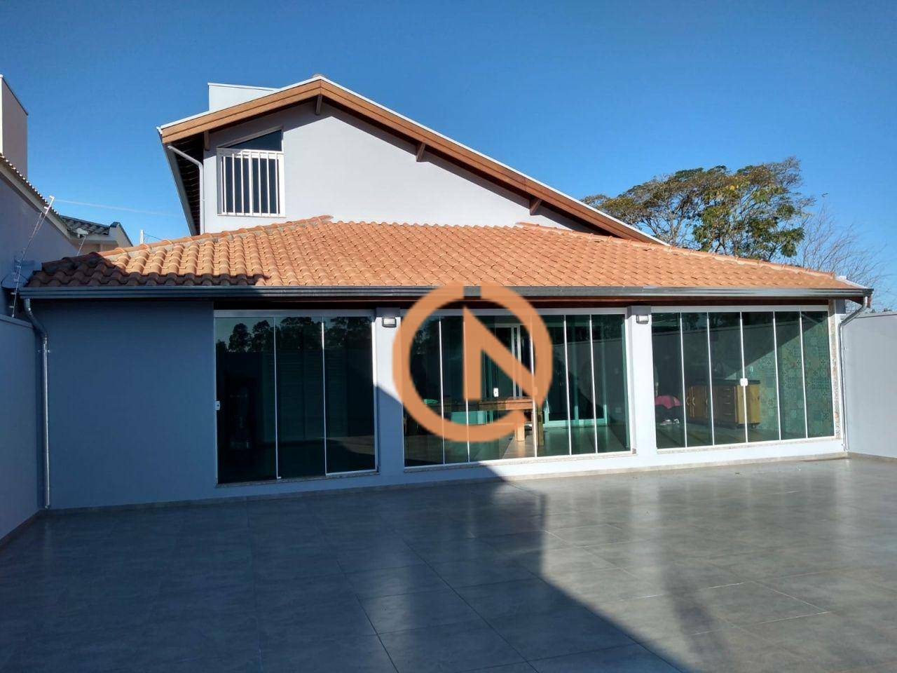 Casa à venda com 2 quartos, 221m² - Foto 2