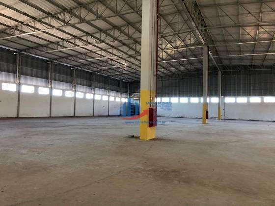 Depósito-Galpão-Armazém à venda e aluguel, 3700m² - Foto 4