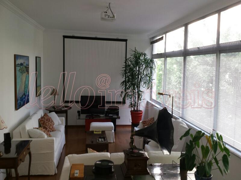 Apartamento para alugar com 3 quartos, 200m² - Foto 1