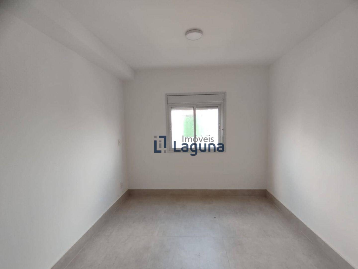 Apartamento para alugar com 1 quarto, 65m² - Foto 17