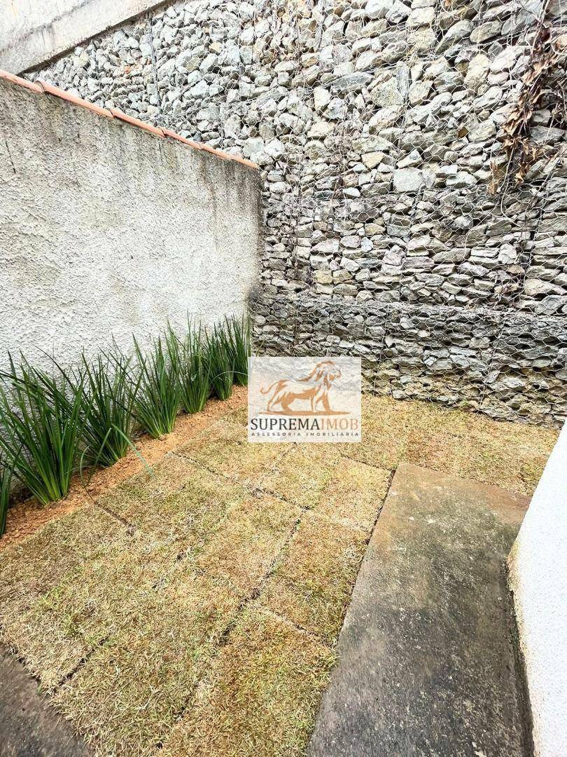 Casa à venda com 2 quartos, 49m² - Foto 5
