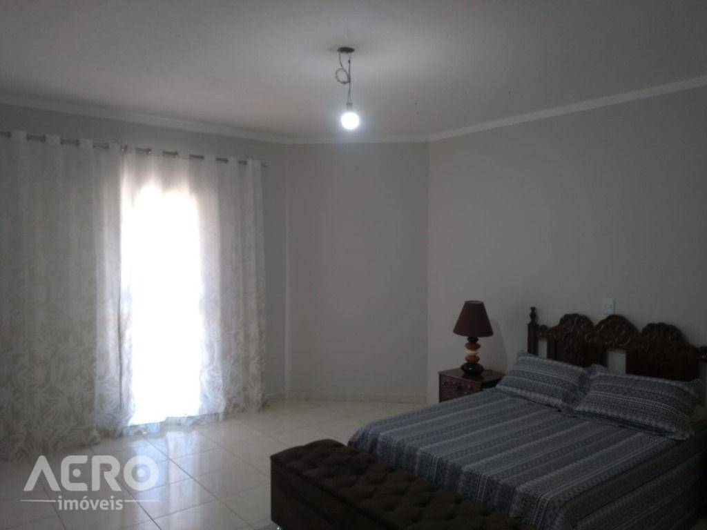 Chácara à venda com 8 quartos, 1000m² - Foto 6