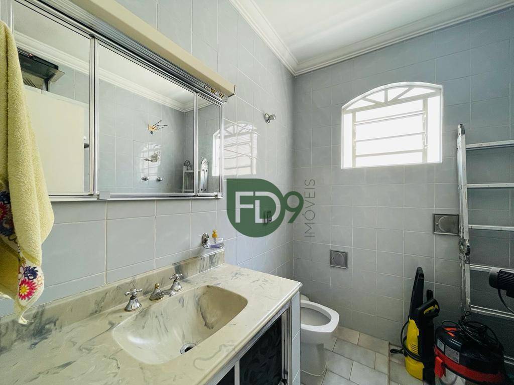 Casa à venda com 3 quartos, 231m² - Foto 29