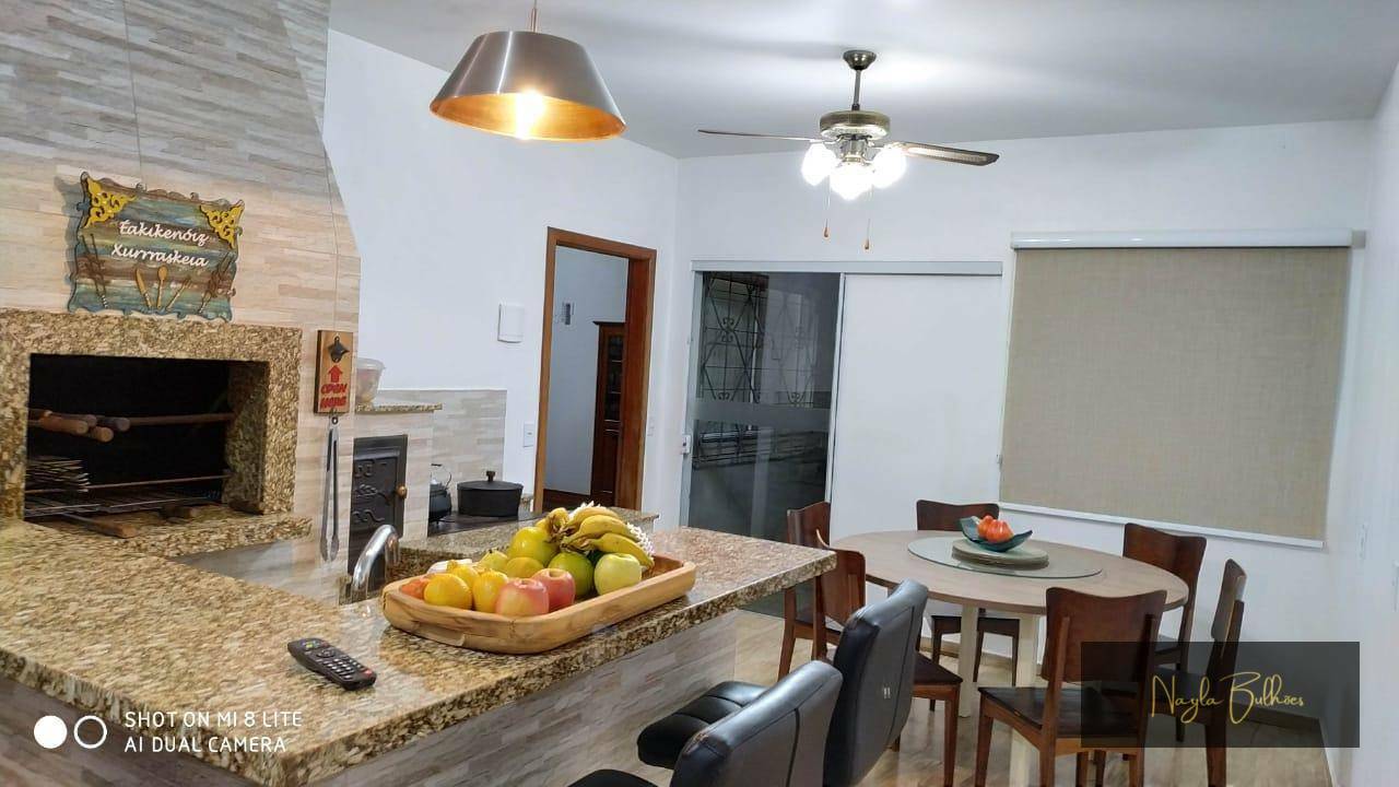 Casa à venda com 4 quartos, 370m² - Foto 11