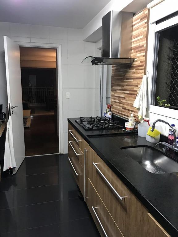 Apartamento à venda com 3 quartos, 134m² - Foto 18