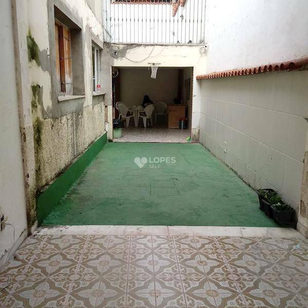 Casa à venda com 3 quartos, 320m² - Foto 1