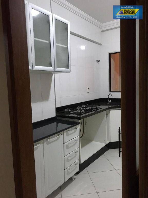 Apartamento para alugar com 3 quartos, 115m² - Foto 7