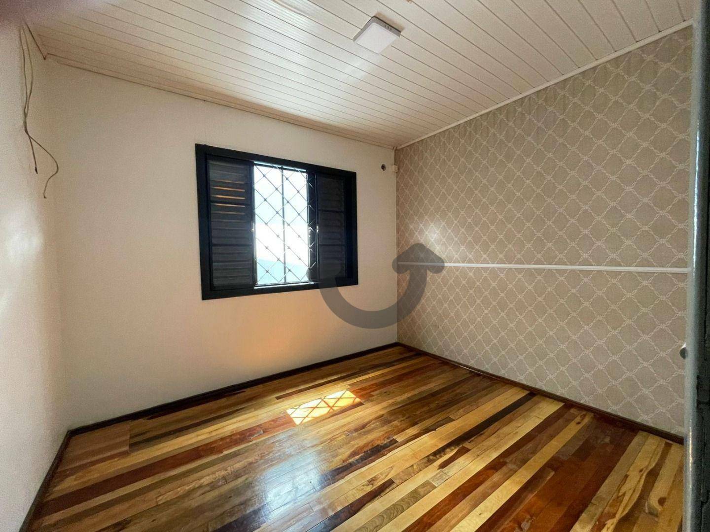 Casa para alugar com 3 quartos, 178m² - Foto 4