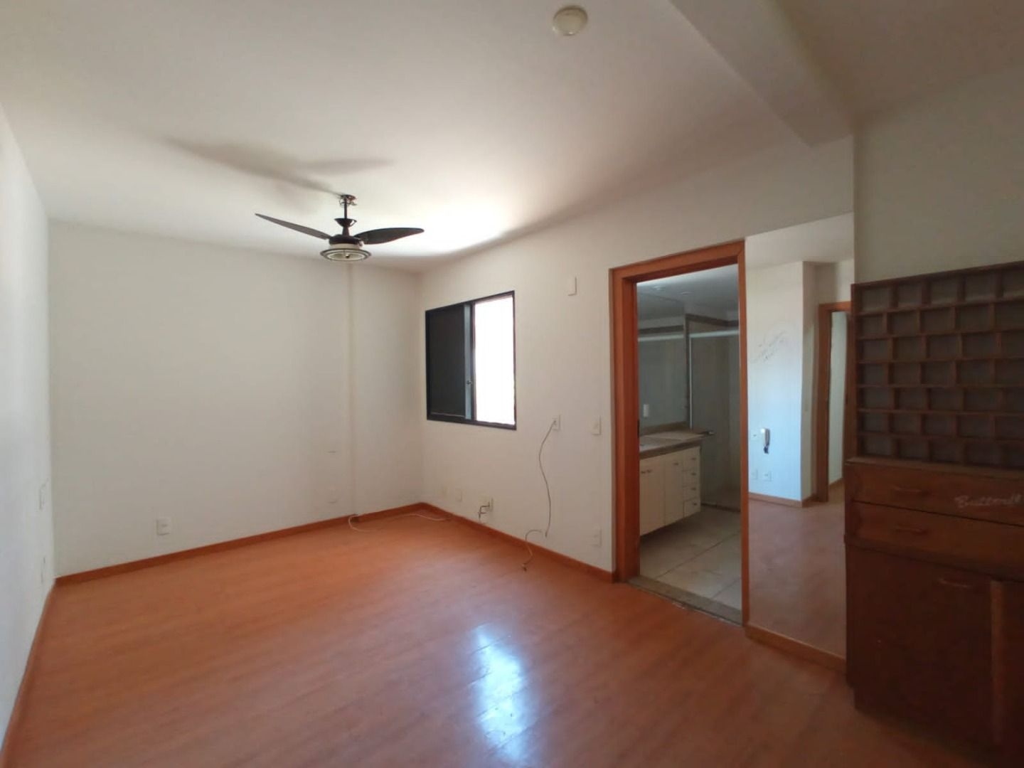 Apartamento para alugar com 3 quartos, 140m² - Foto 12