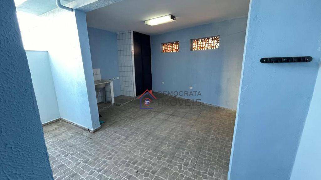 Sobrado à venda com 3 quartos, 181m² - Foto 11