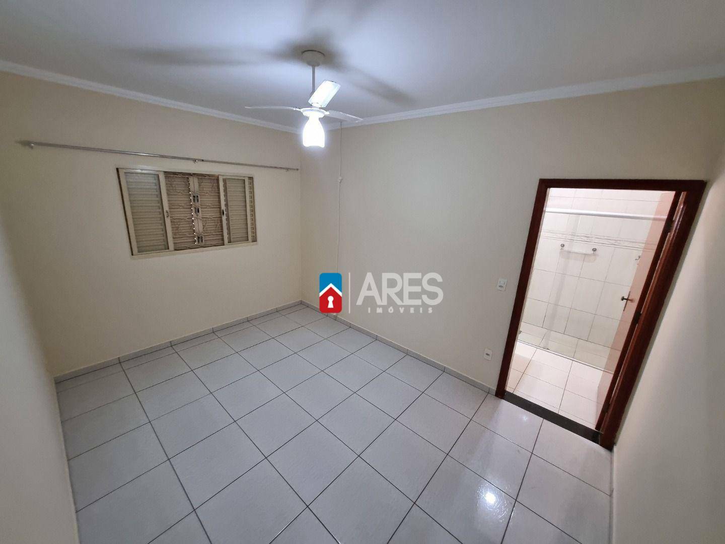 Casa à venda com 3 quartos, 119m² - Foto 12