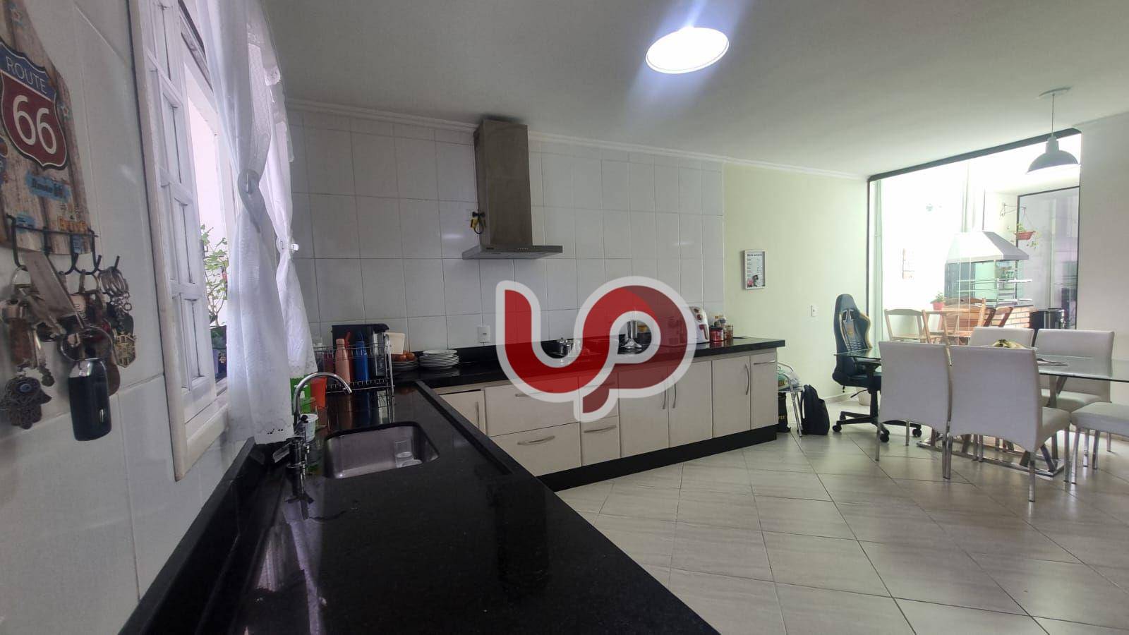 Sobrado à venda com 3 quartos, 215m² - Foto 14