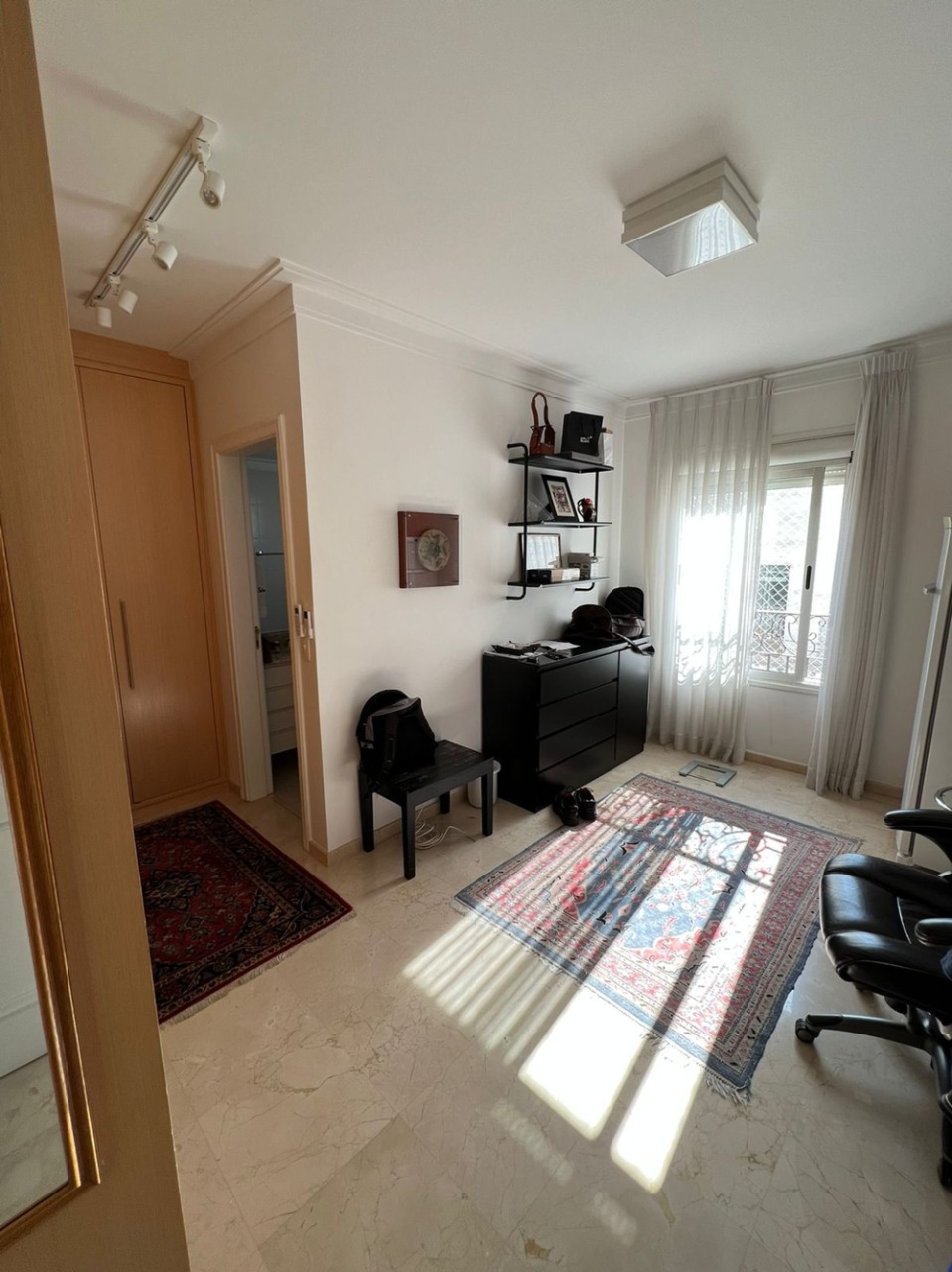 Apartamento à venda com 3 quartos, 205m² - Foto 2