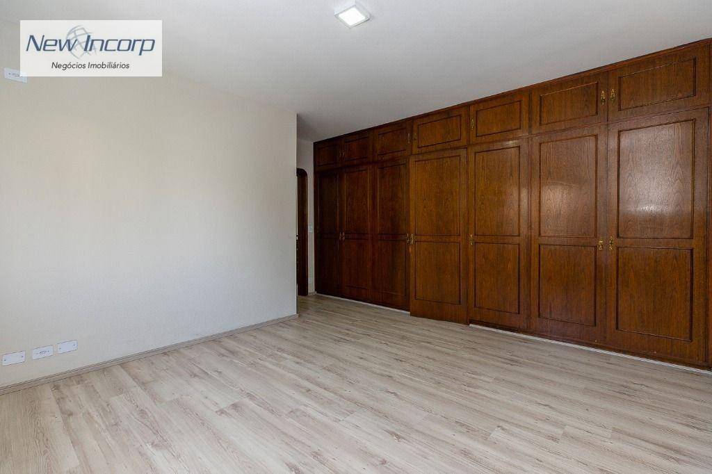 Sobrado à venda com 4 quartos, 298m² - Foto 26