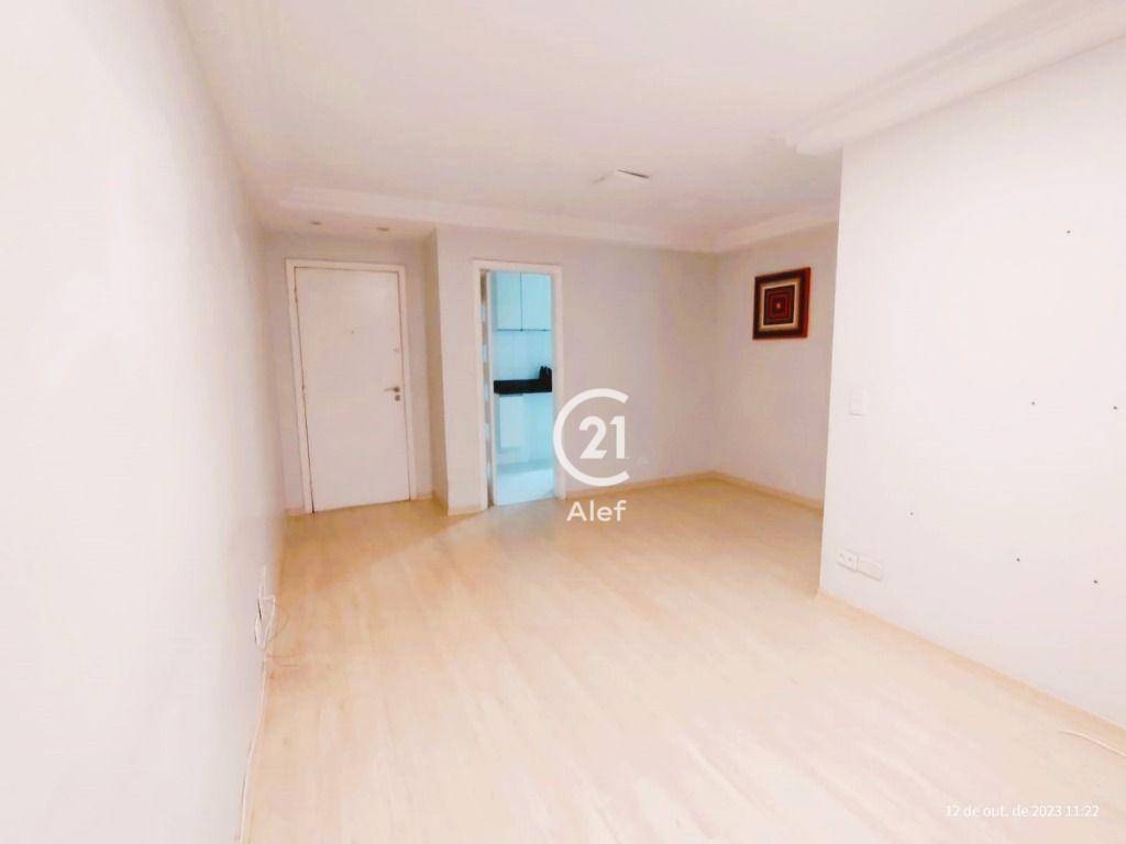 Apartamento à venda com 3 quartos, 78m² - Foto 3