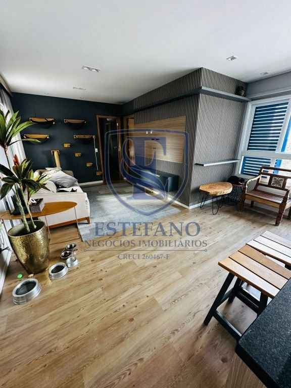 Apartamento à venda com 2 quartos, 70m² - Foto 2