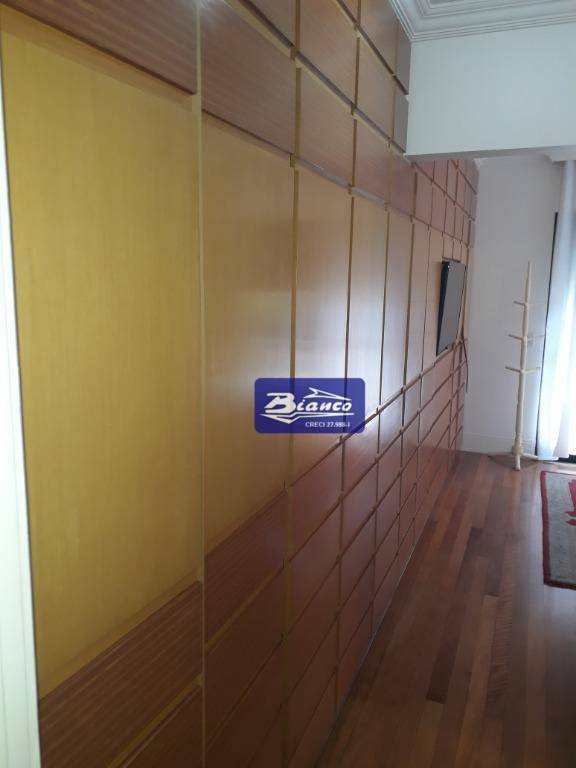 Apartamento à venda com 3 quartos, 176m² - Foto 7